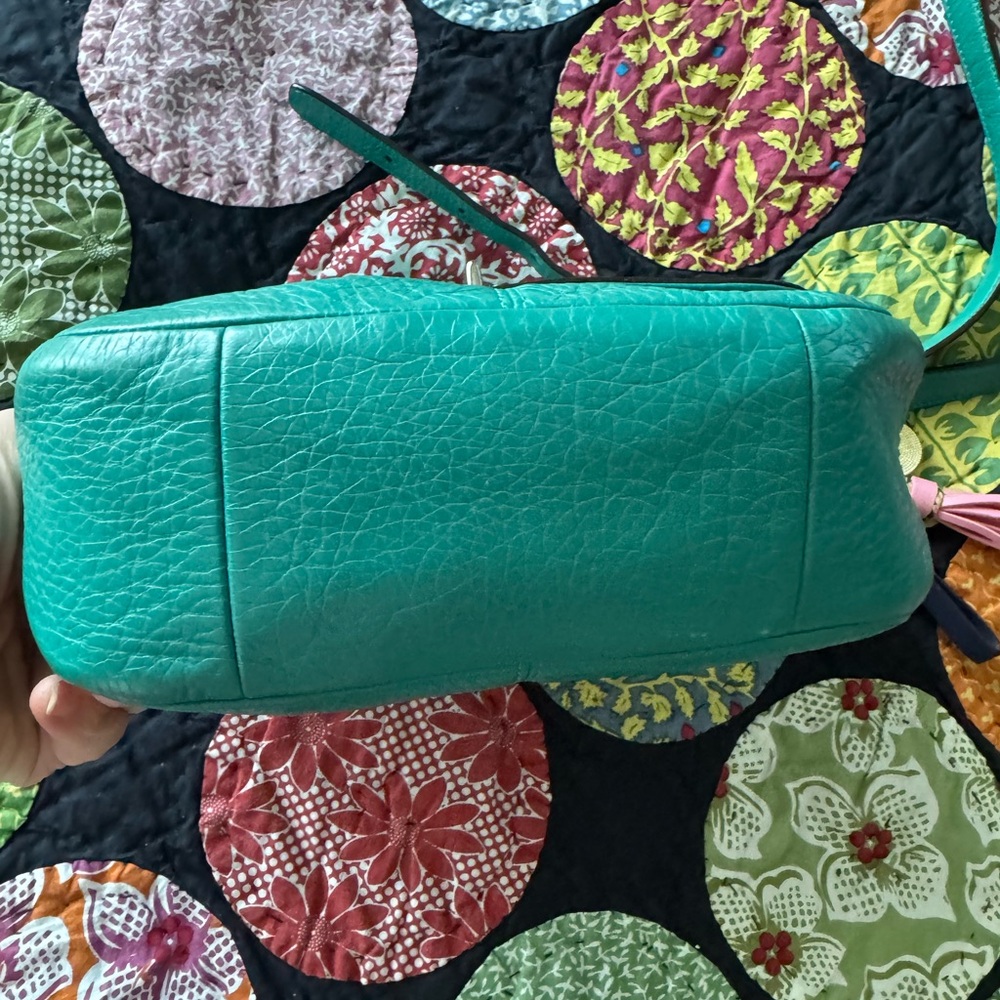 COACH F23663 Park Taylor Jade Green Pebble Leather Turn Lock Flap Messenger - Picture 3 of 9
